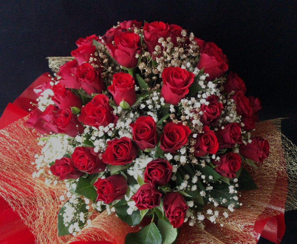 Bouquet di rose rosse gambo medio