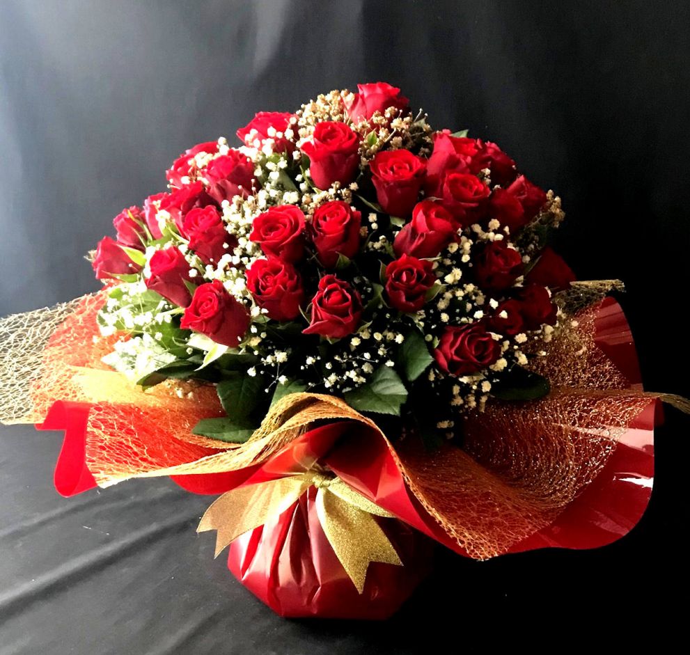 Bouquet di rose rosse gambo medio