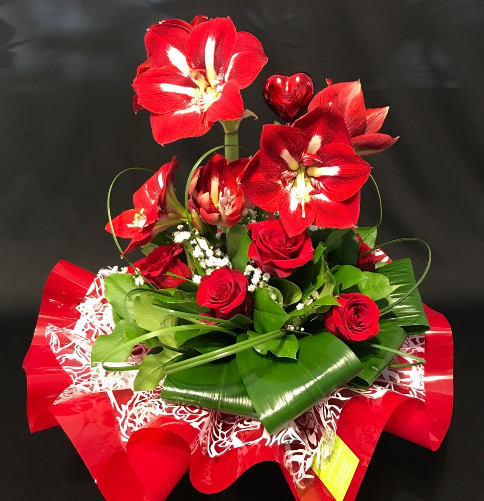 Bouquet di amaryllis e rose