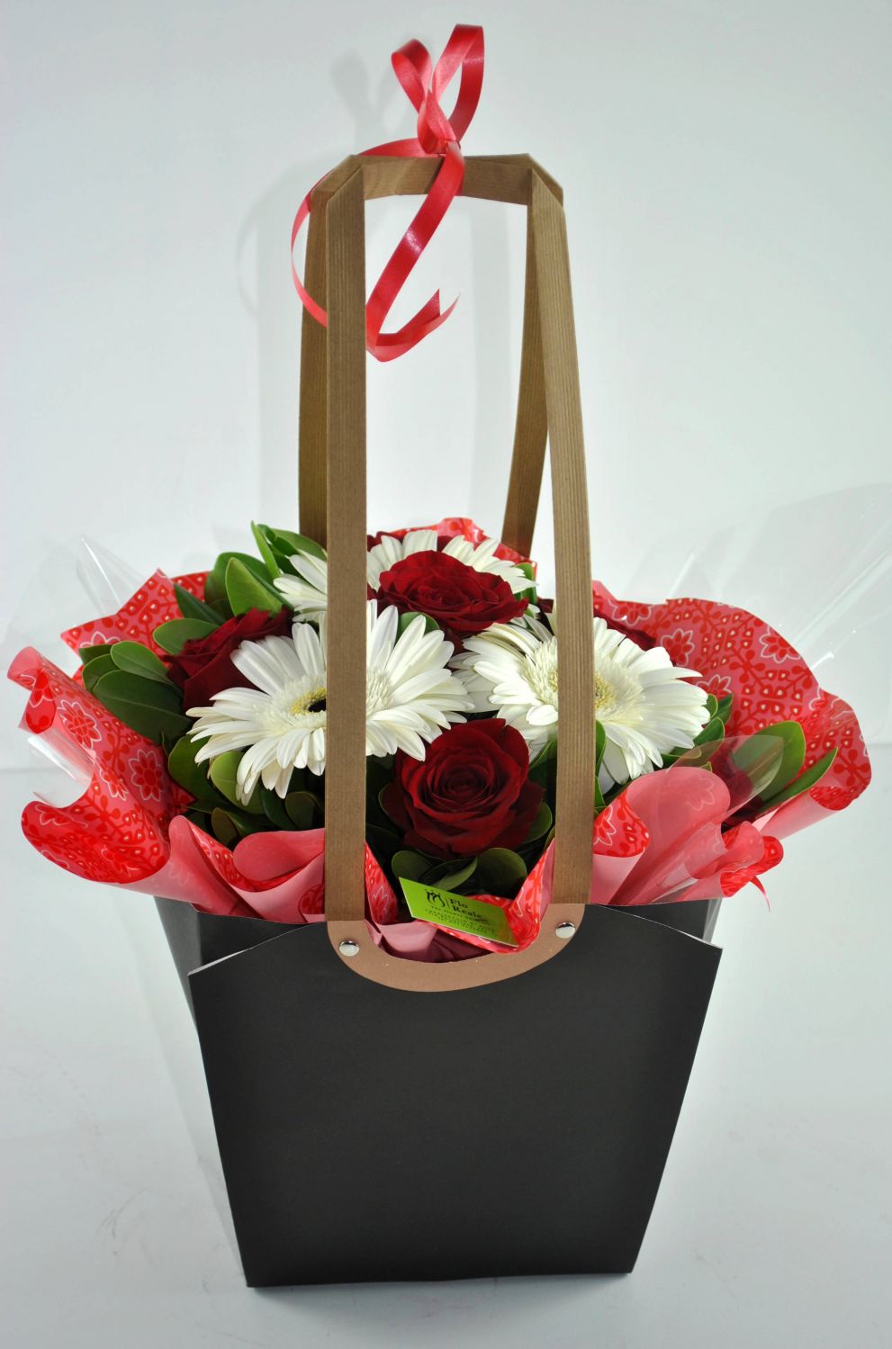 Bouquet in tonalità rosso-bianco